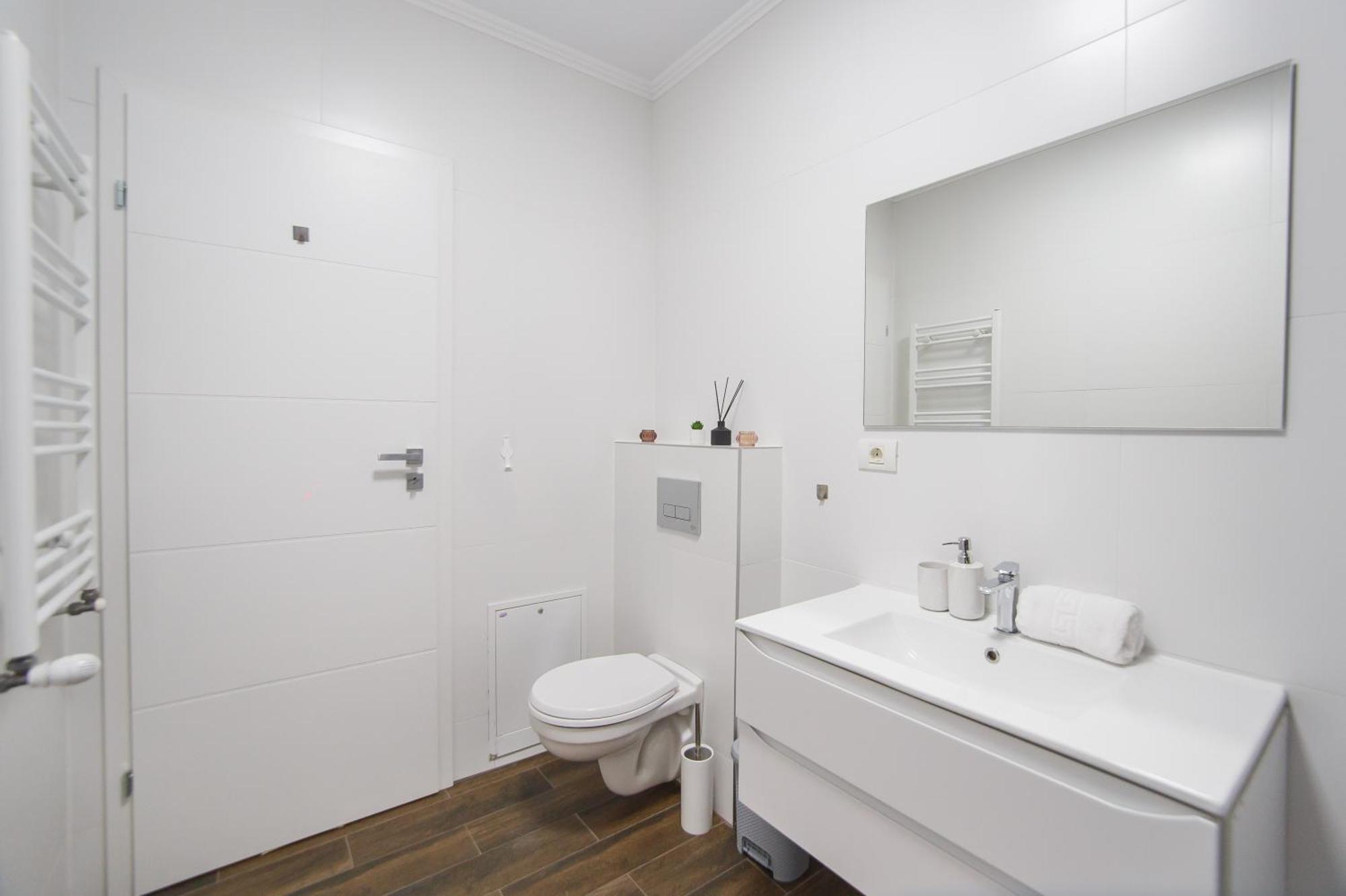 Pinky Black Escape Oradea Ngoại thất bức ảnh