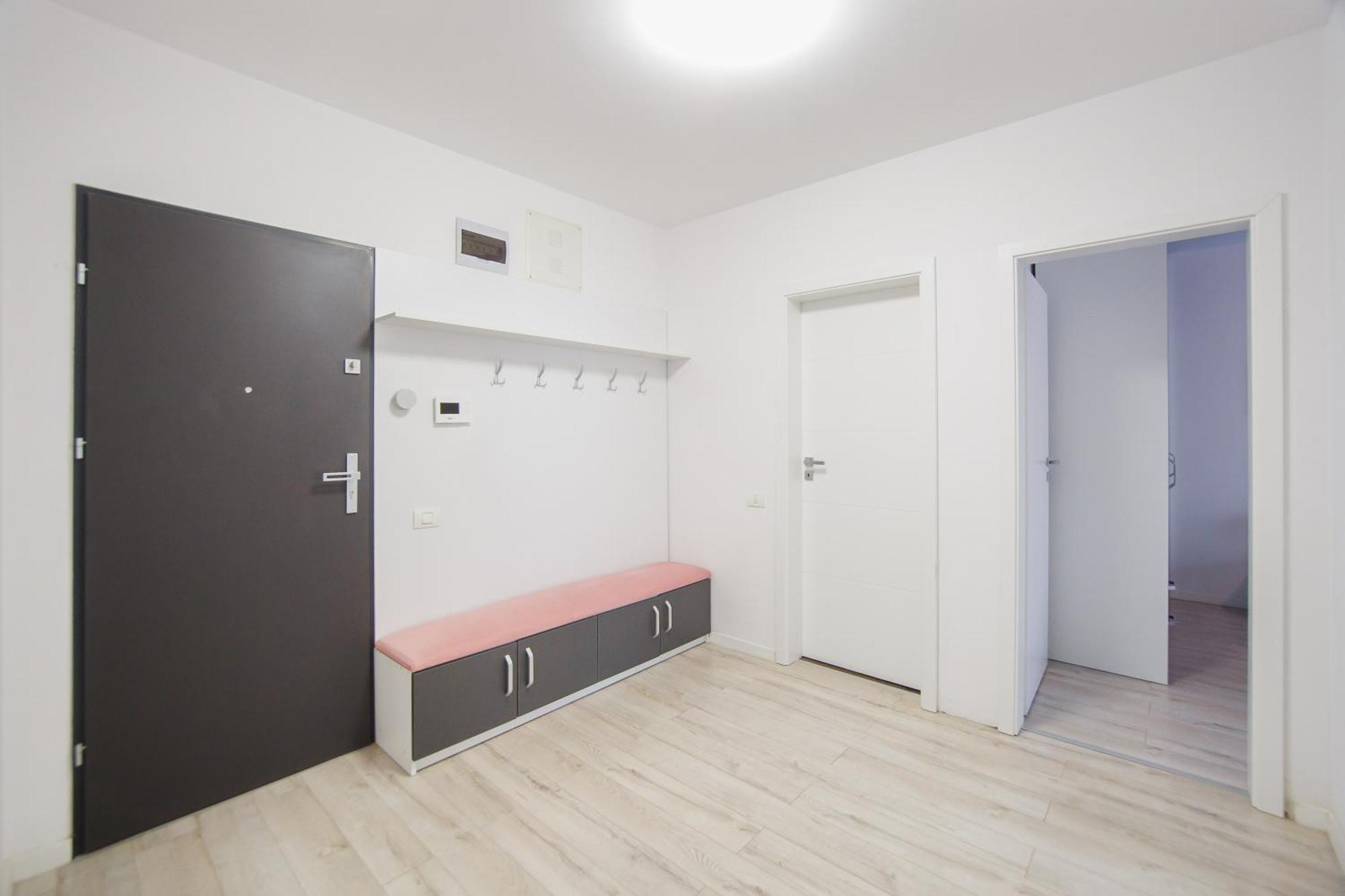 Pinky Black Escape Oradea Ngoại thất bức ảnh
